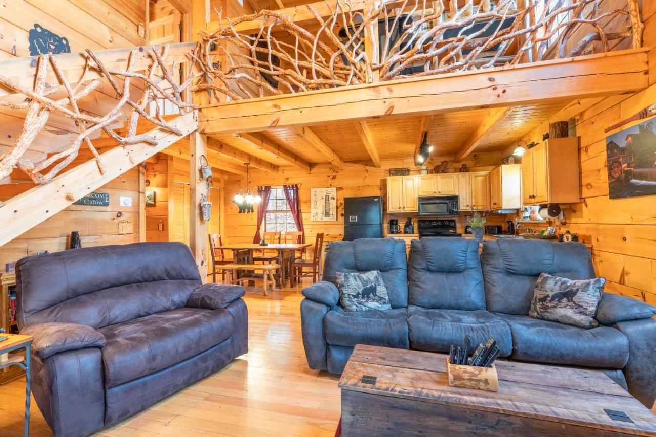 Moonshine Ridge Cabin With Hot Tub And Fire Pit Pigeon Forge Exterior foto