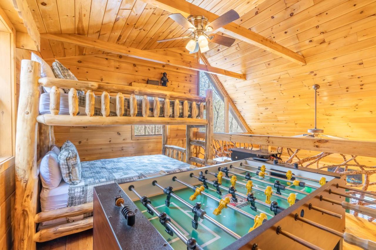 Moonshine Ridge Cabin With Hot Tub And Fire Pit Pigeon Forge Exterior foto
