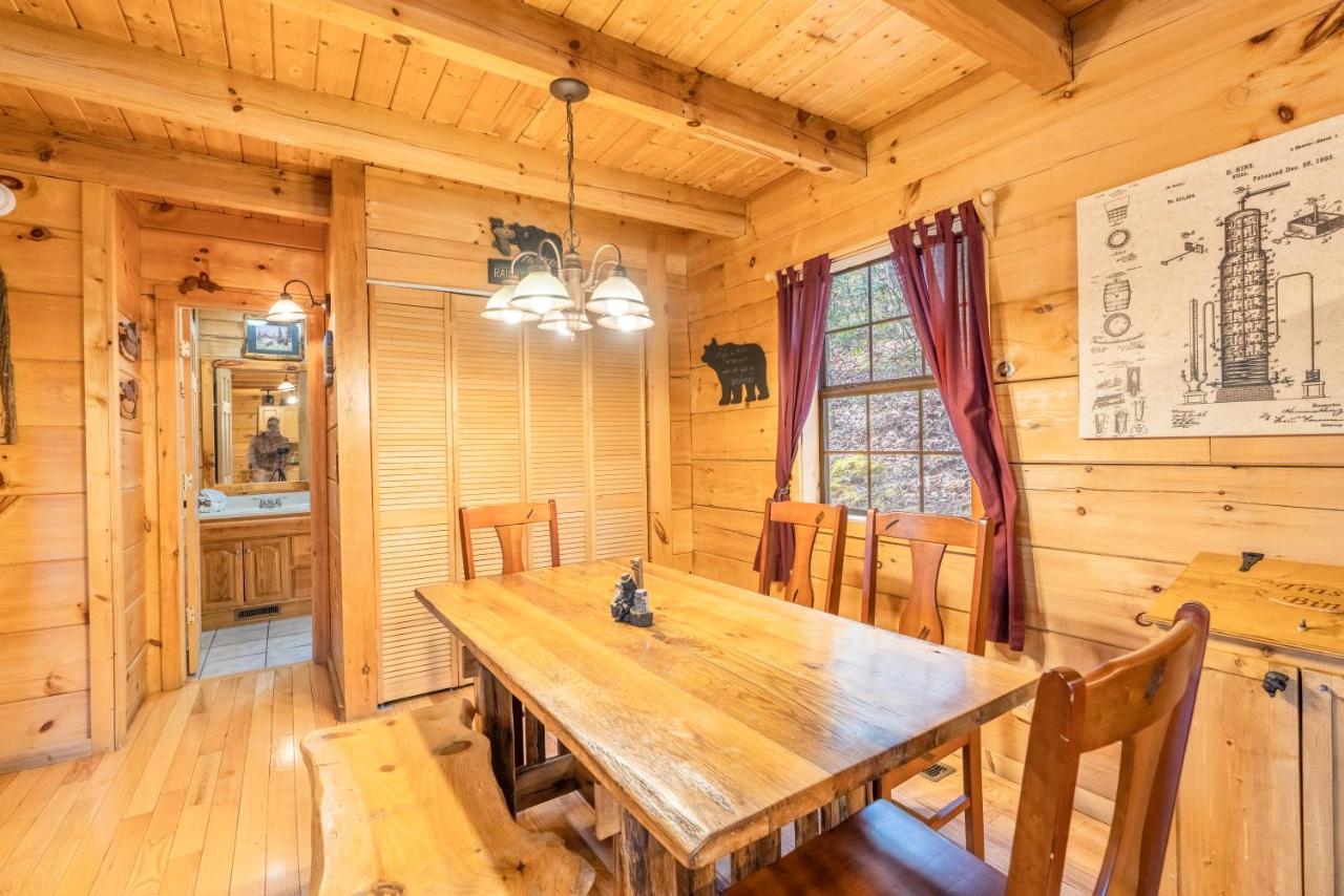 Moonshine Ridge Cabin With Hot Tub And Fire Pit Pigeon Forge Exterior foto