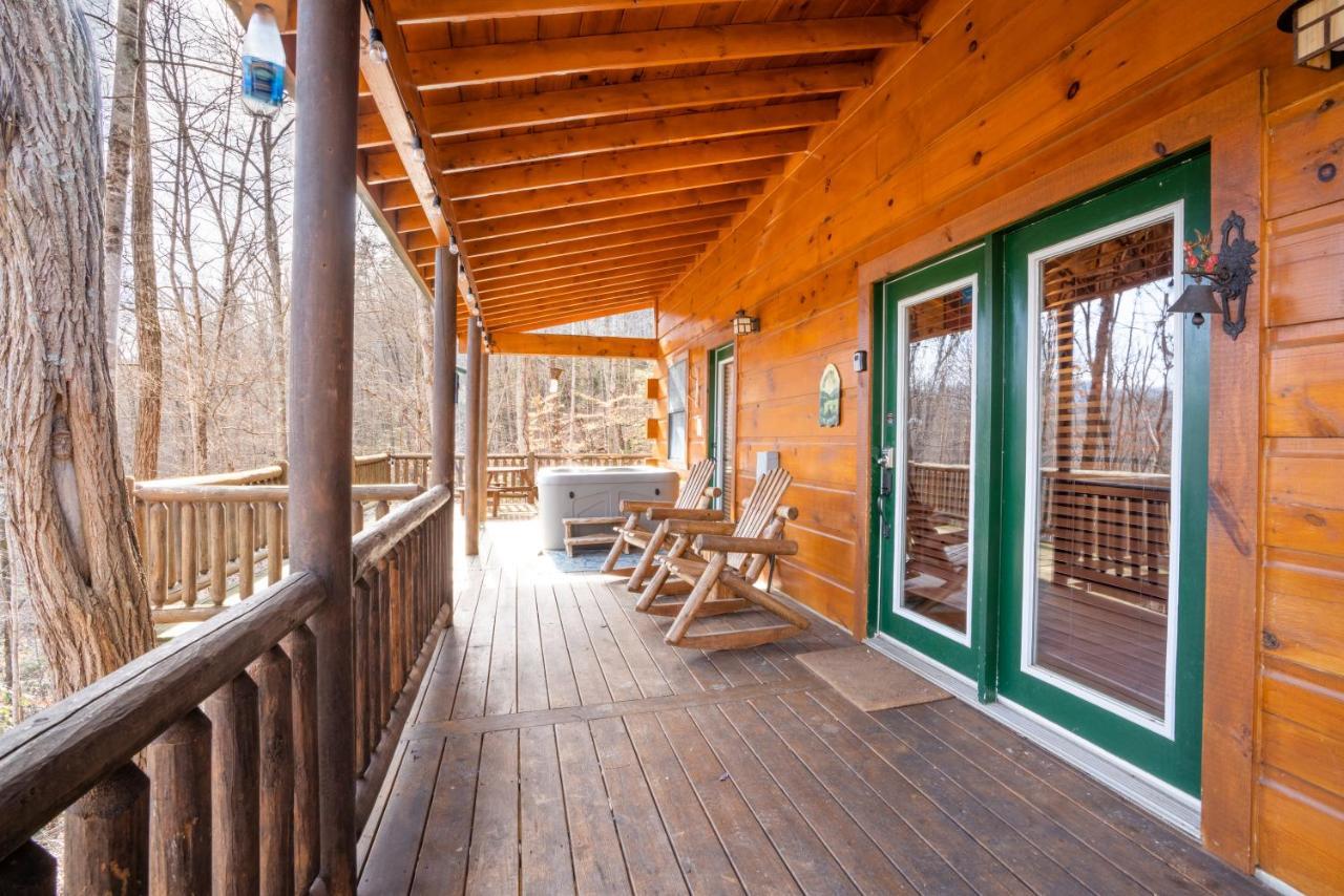 Moonshine Ridge Cabin With Hot Tub And Fire Pit Pigeon Forge Exterior foto