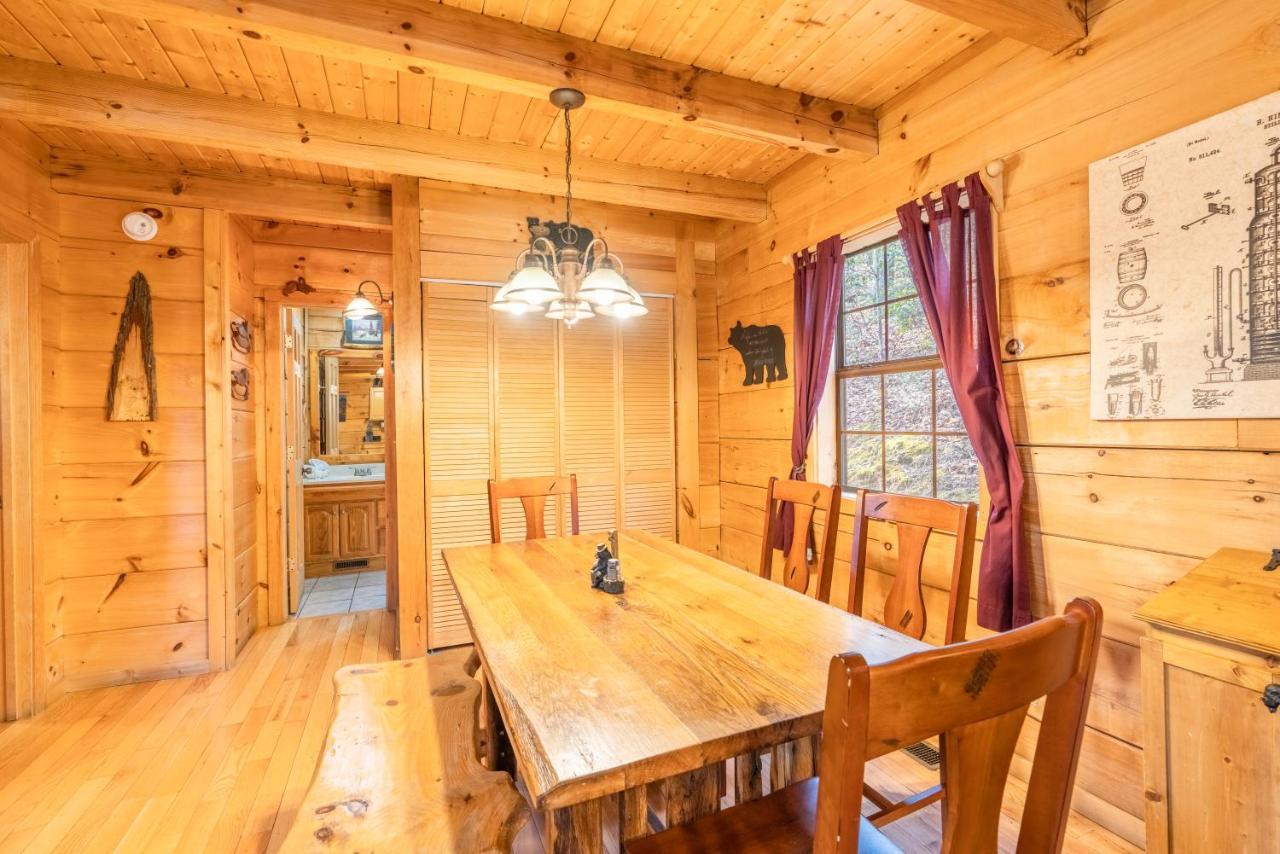 Moonshine Ridge Cabin With Hot Tub And Fire Pit Pigeon Forge Exterior foto
