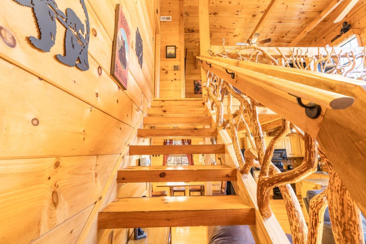 Moonshine Ridge Cabin With Hot Tub And Fire Pit Pigeon Forge Exterior foto